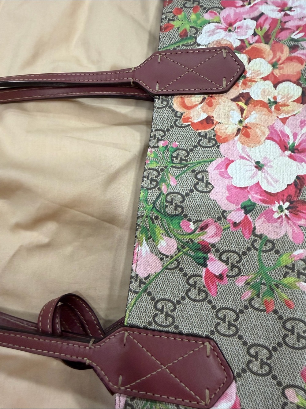 Gucci Blooms Pink Floral GG Supreme Tote Bag - Picture 6 of 16